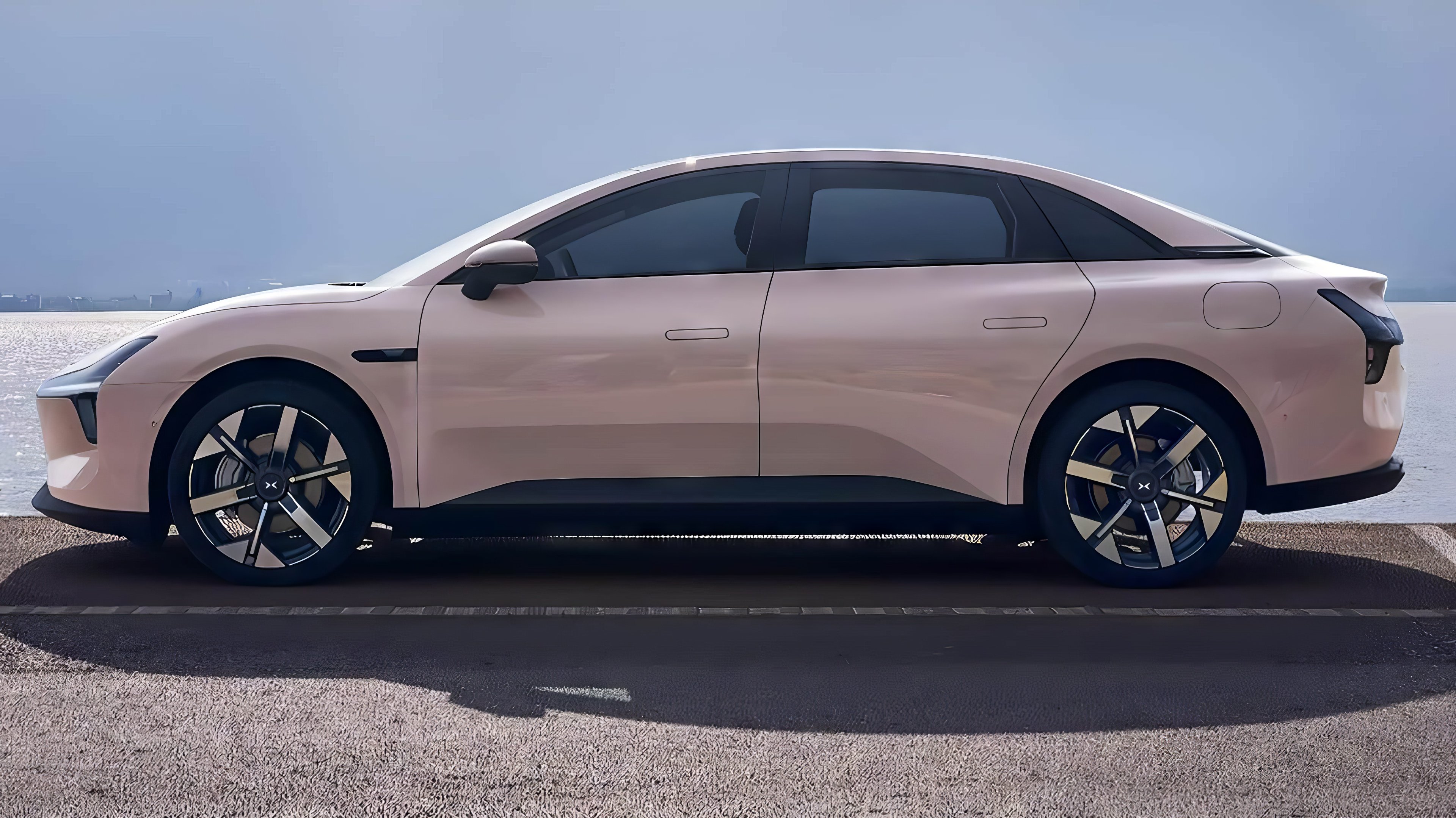 XPeng Mona M03 Ultra LR side view