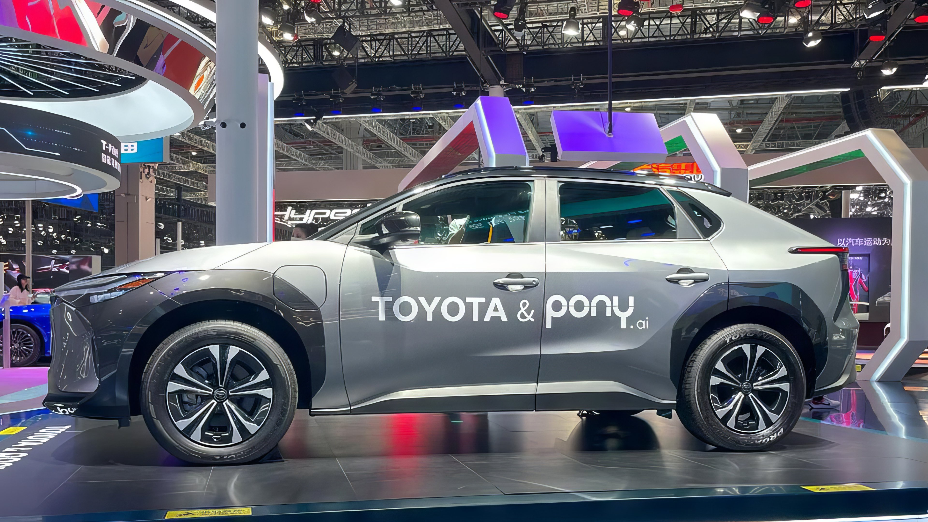 Toyota bZ4X  Robotaxi front view