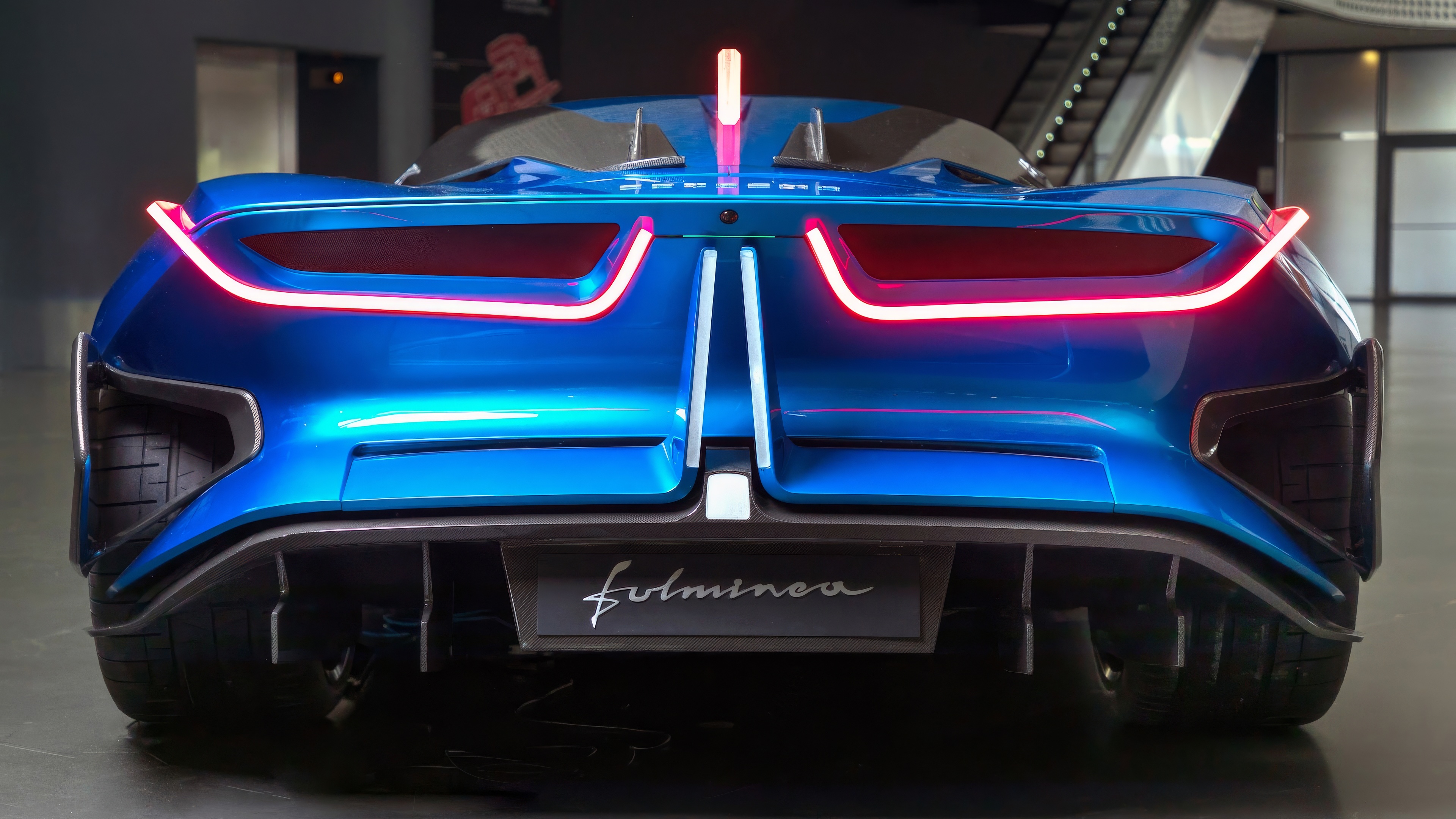 Estrema Fulminea  rear view