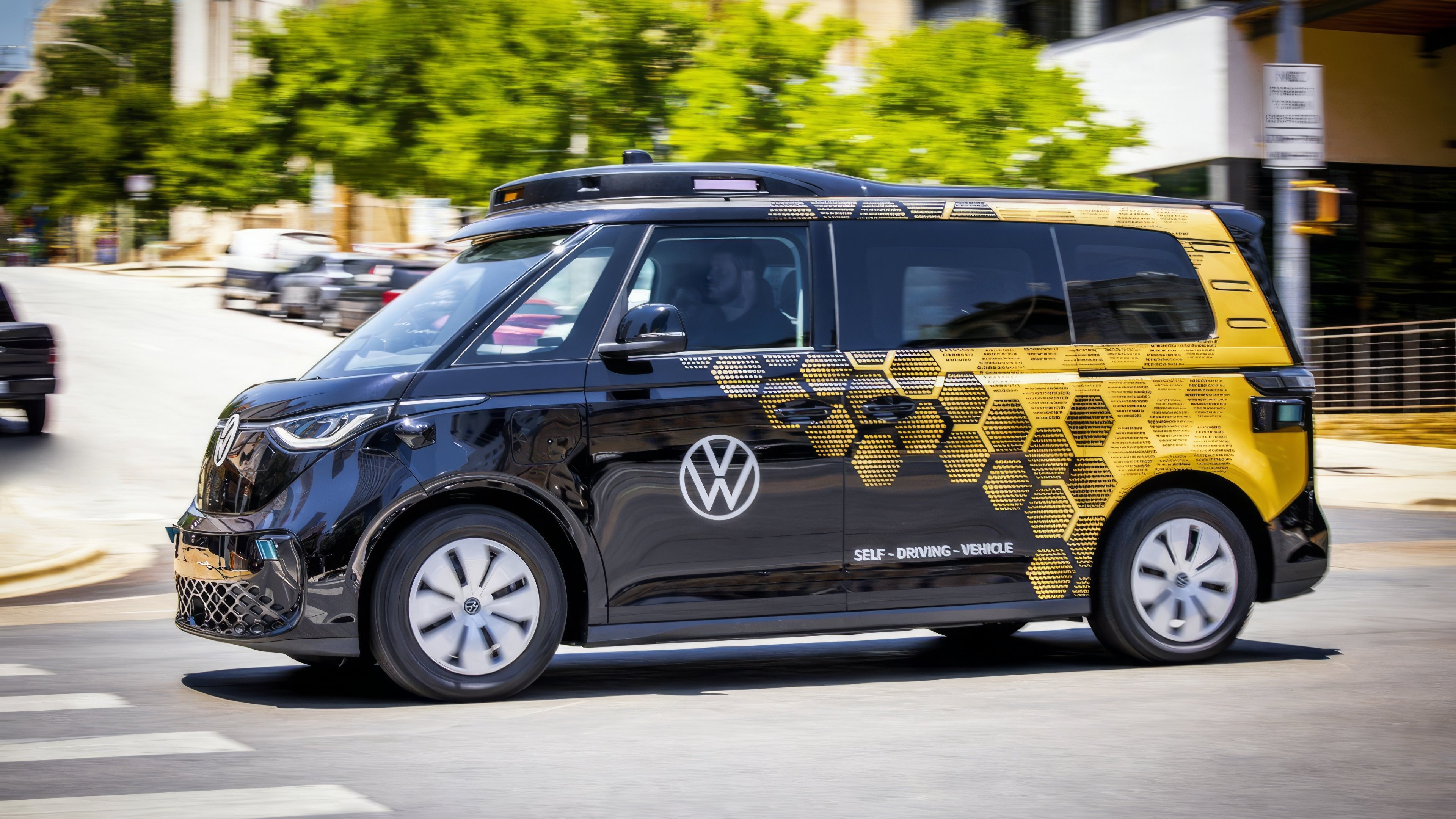 Volkswagen ID.Buzz AD  side view