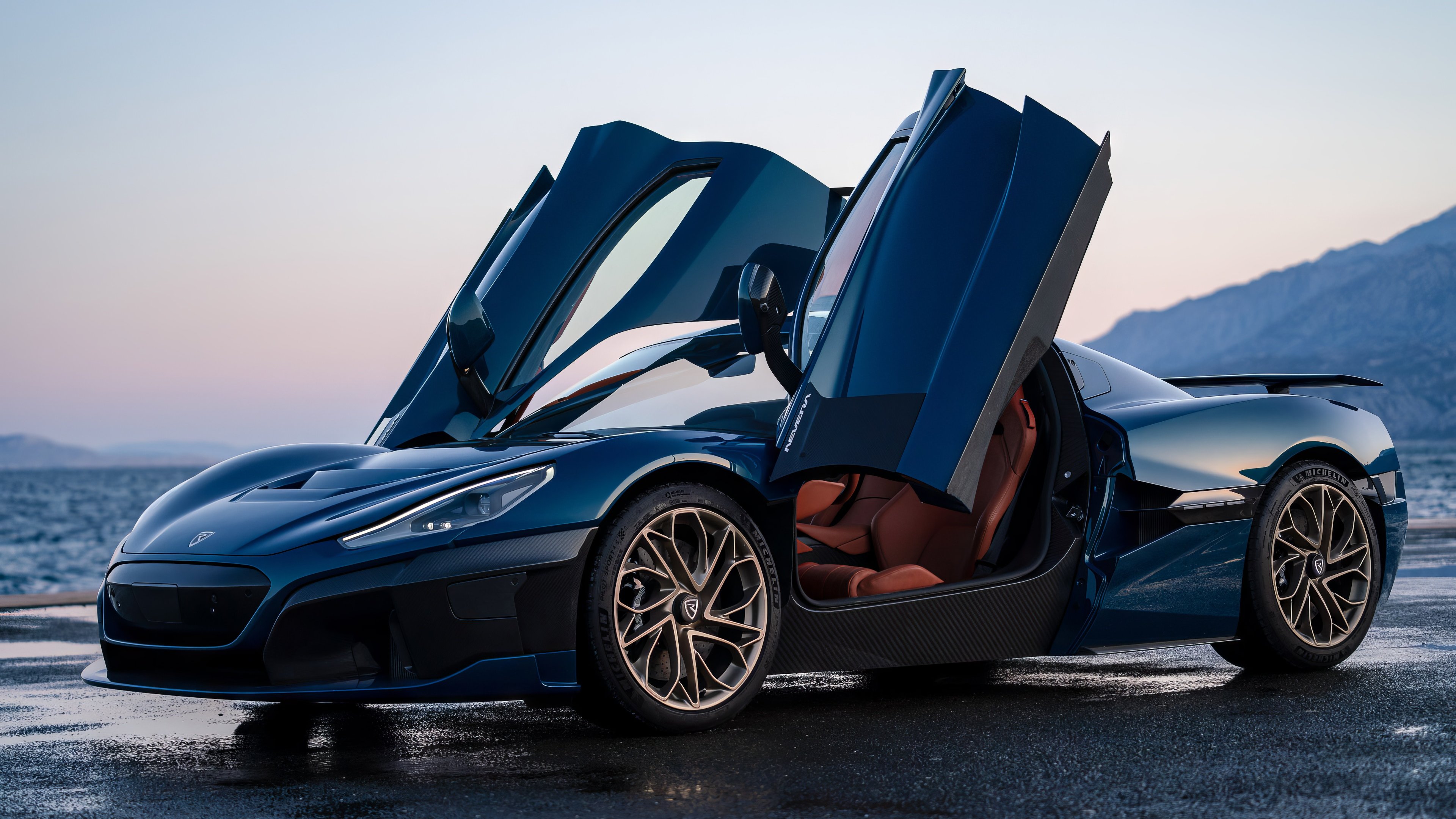 Rimac Nevara  front view