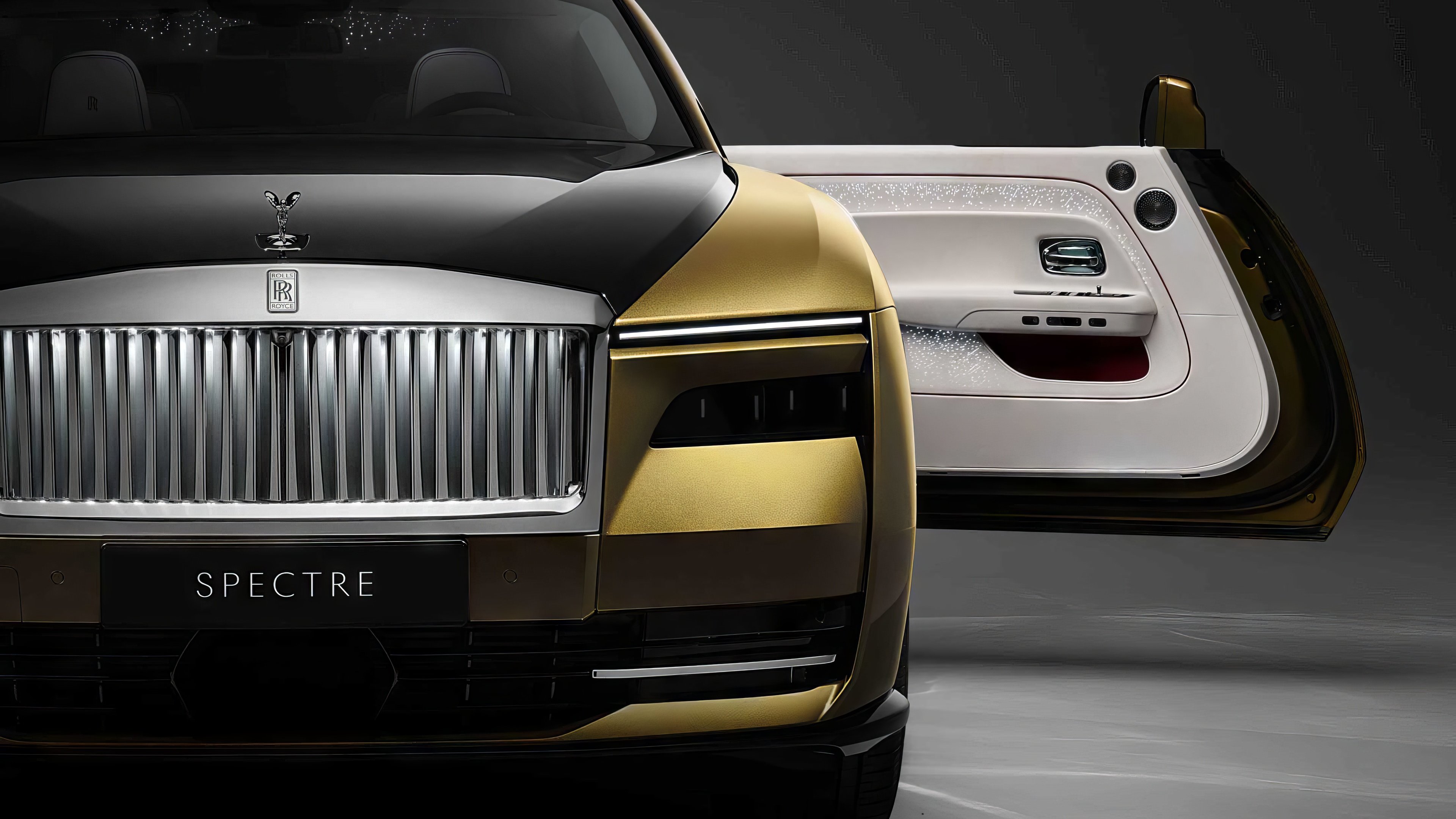 Rolls-Royce Spectre  front view