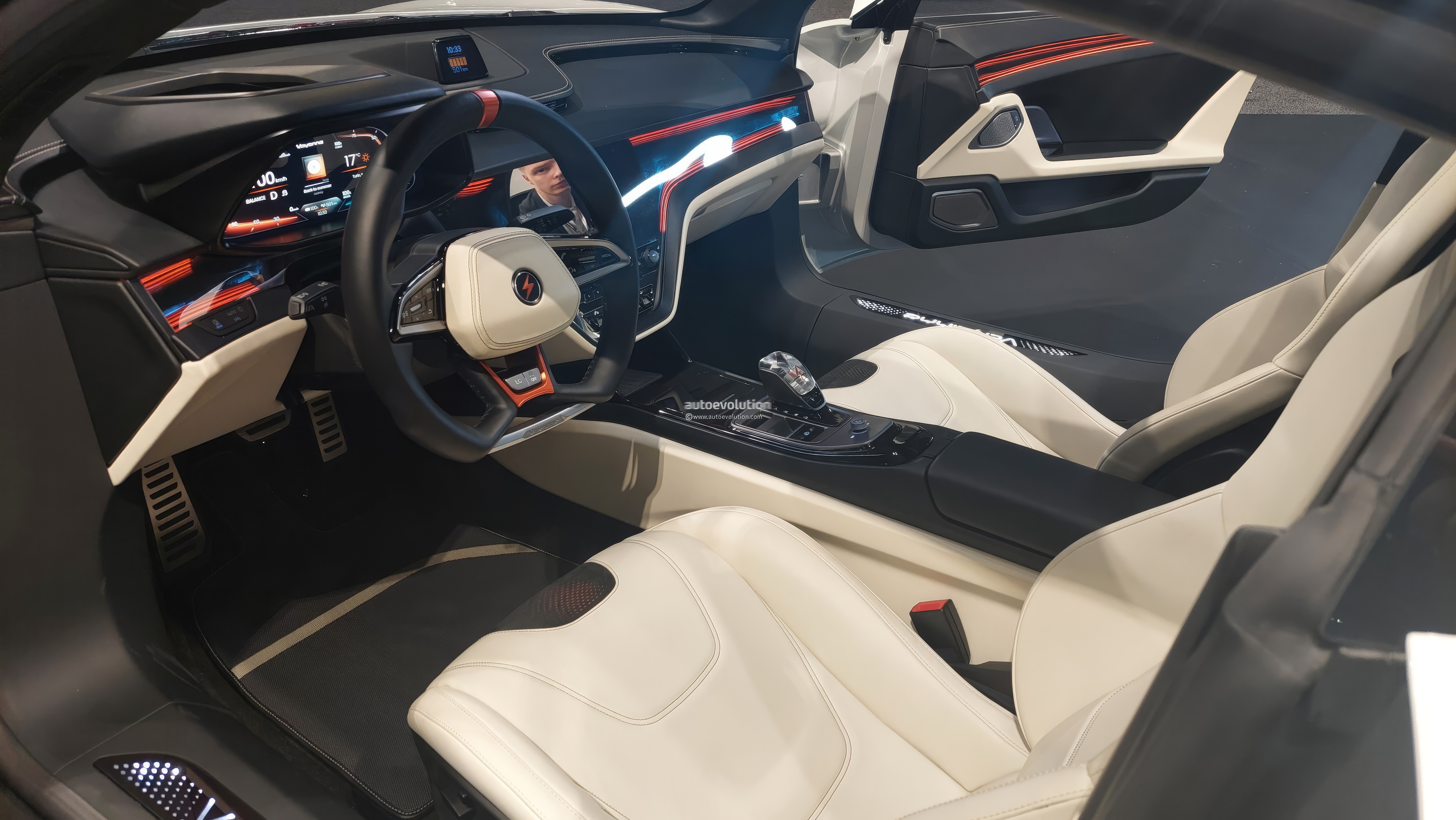 Deus Vayanne  interior view