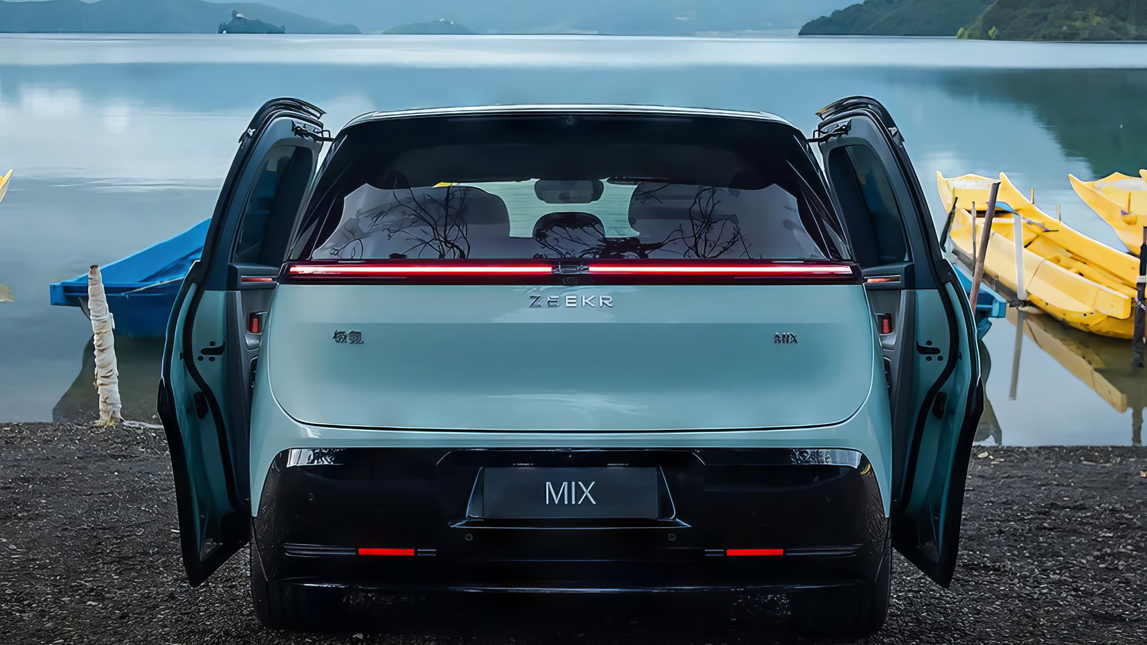 Zeekr MIX  rear view