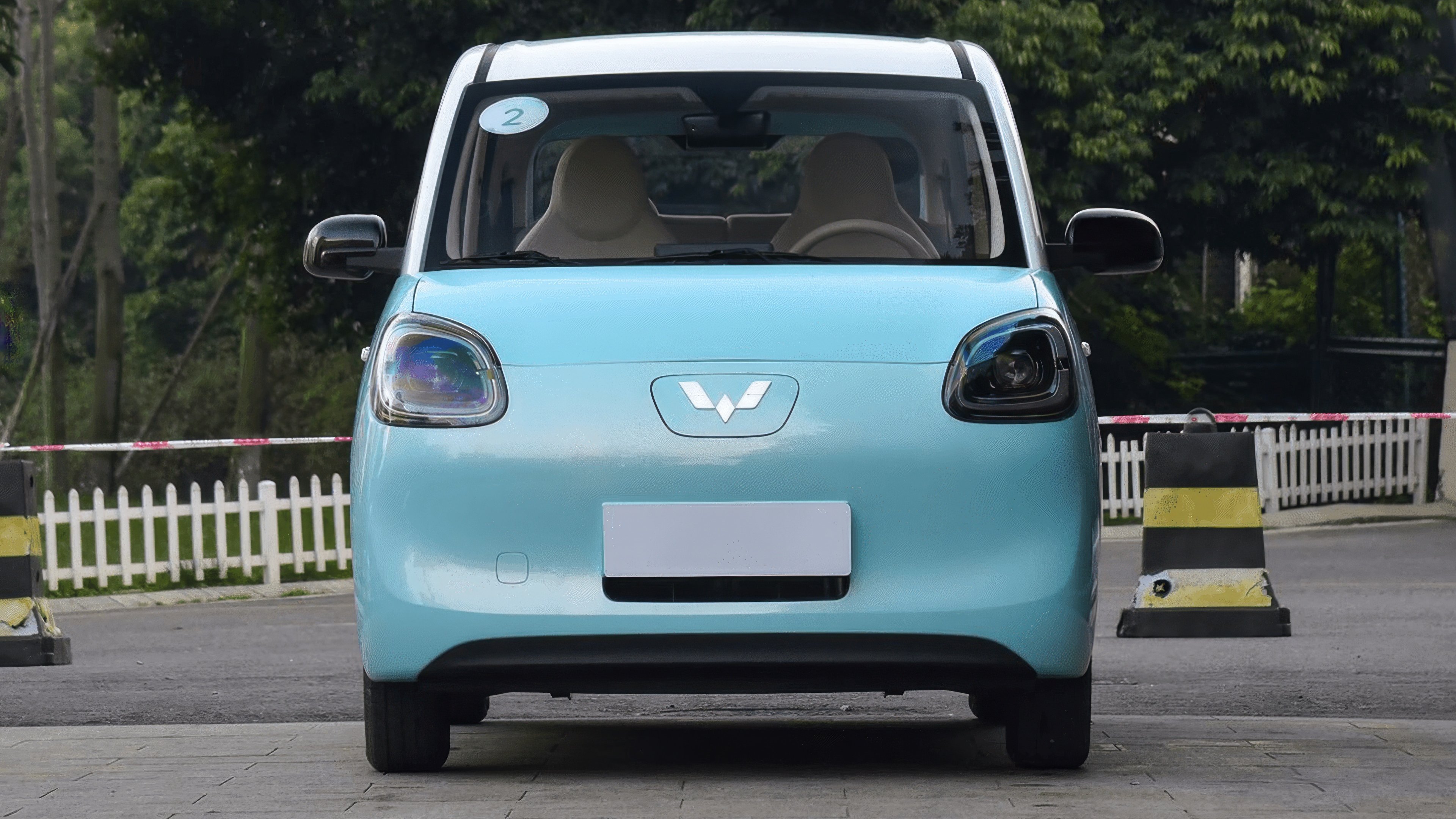 Wuling Hongguang Mini EV  front view