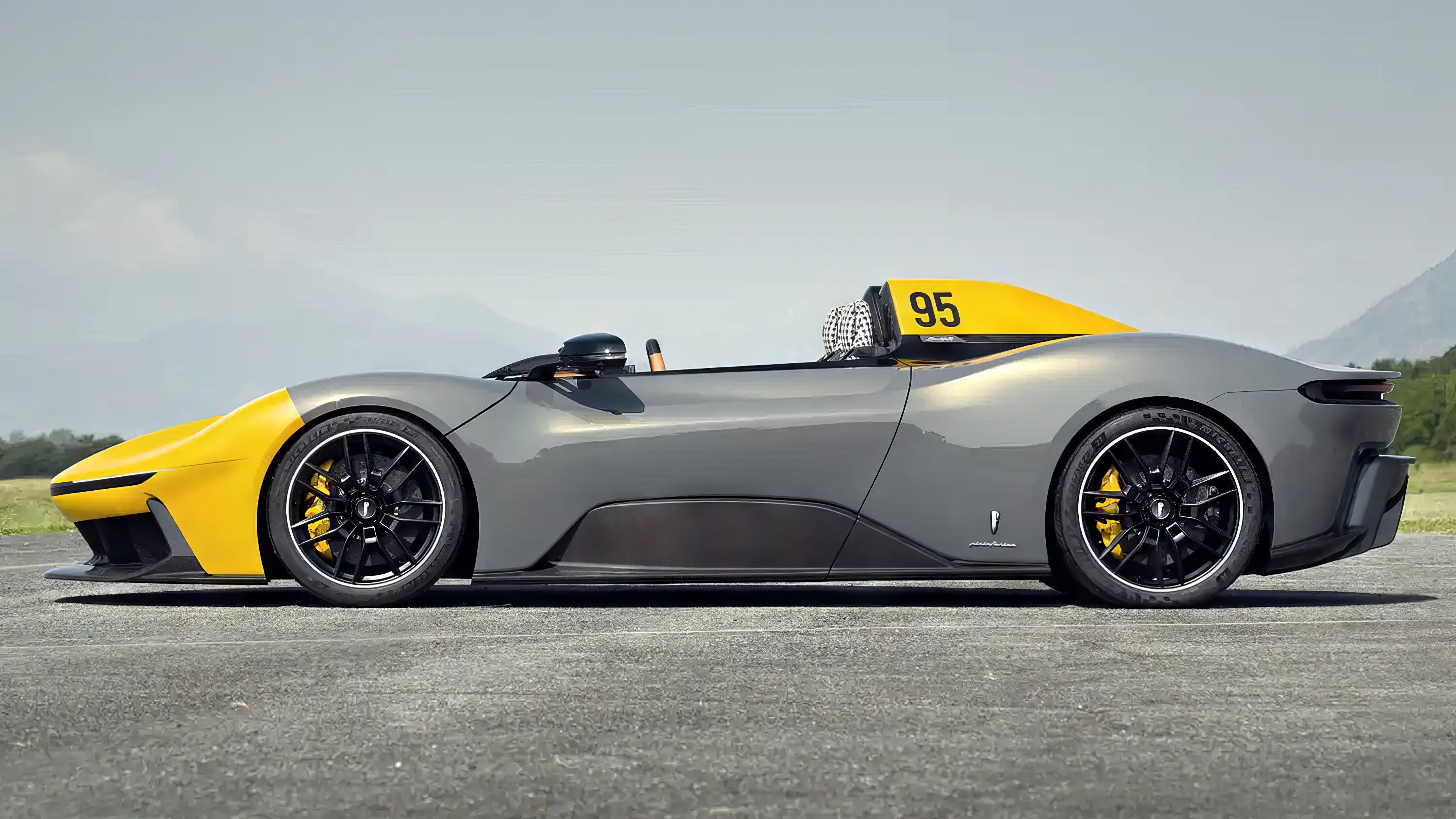 Pininfarina B95  side view