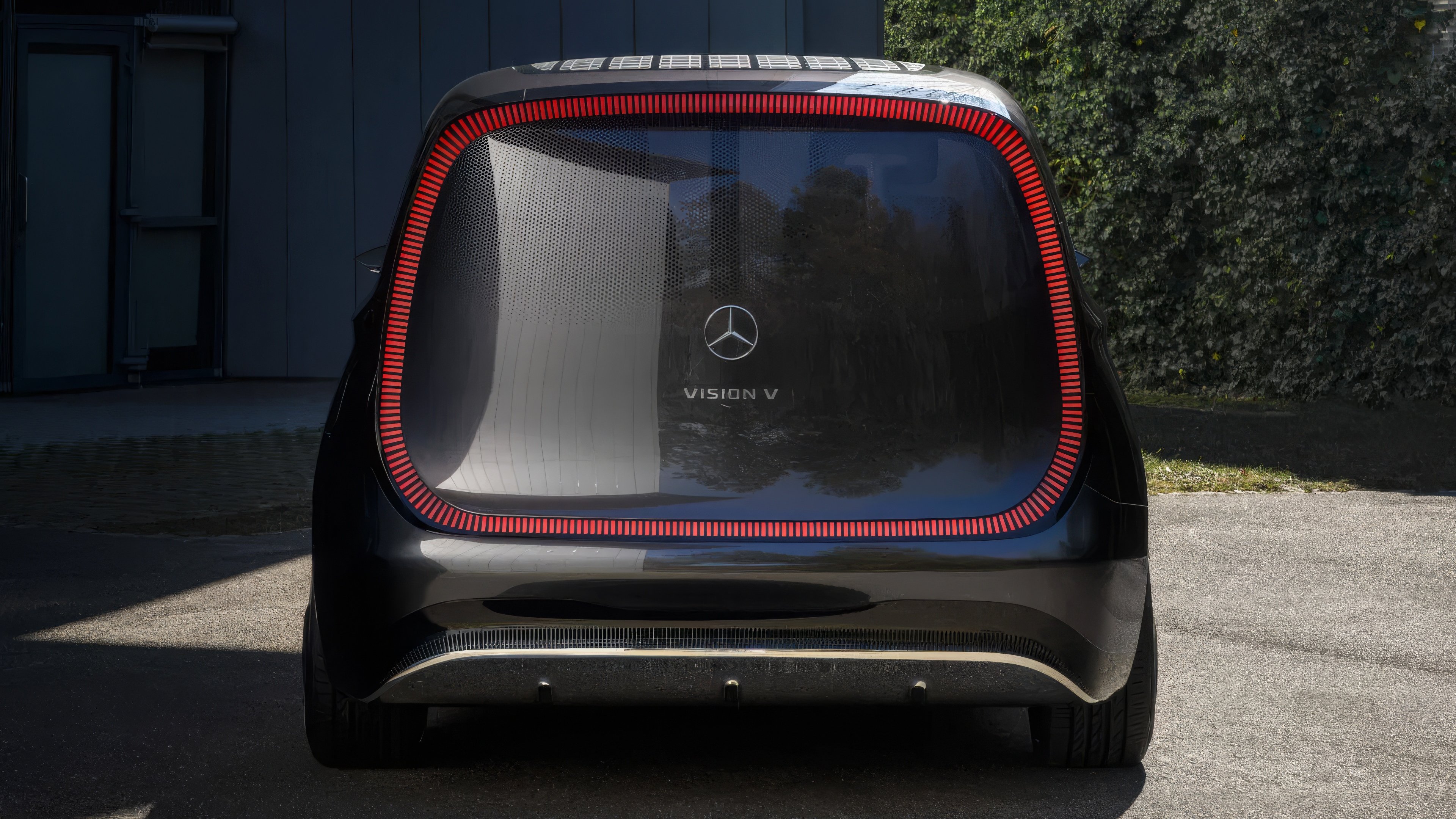 Mercedes-Benz Vision V  rear view