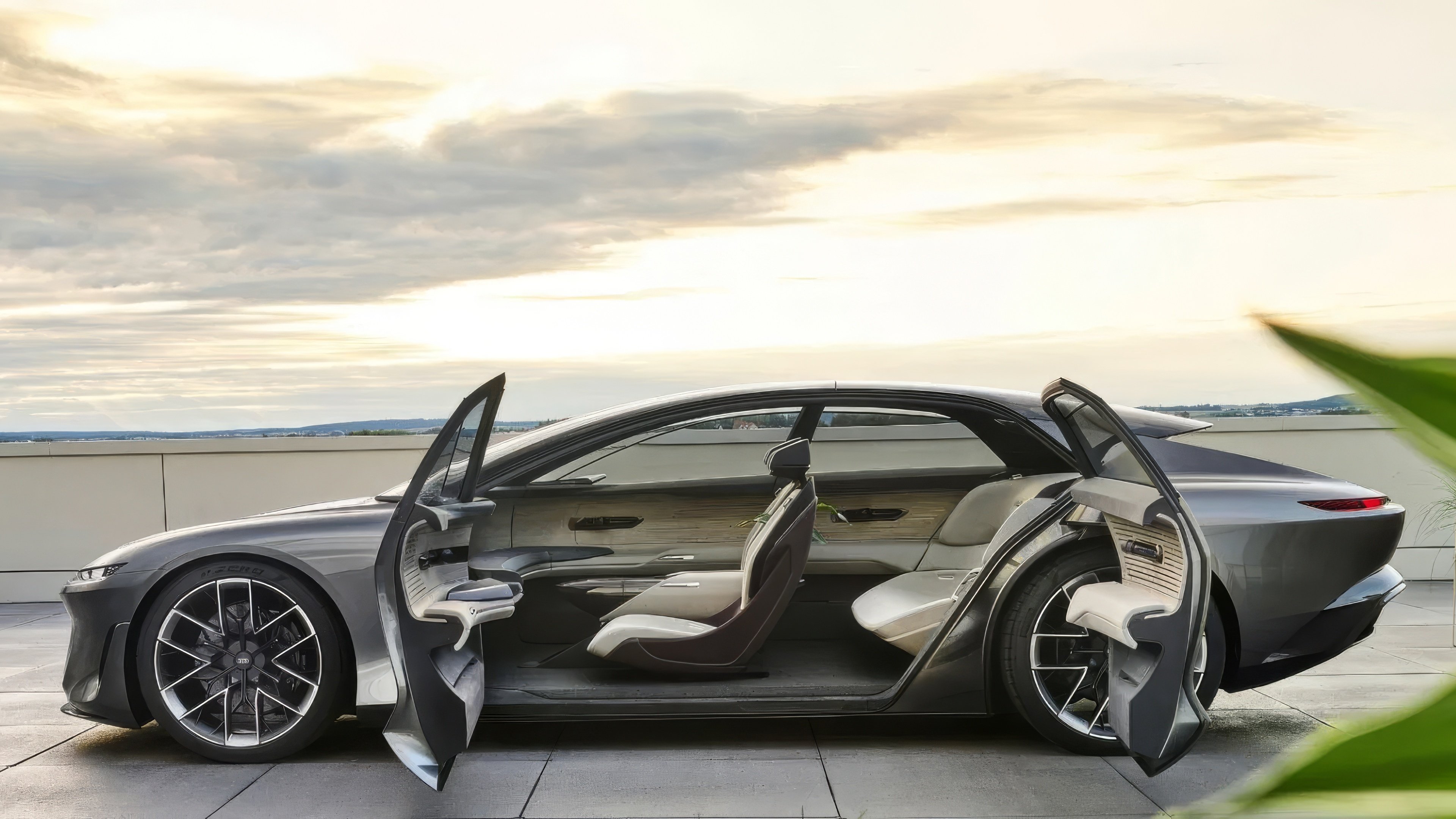 Audi A8 Avant e-tron misc view