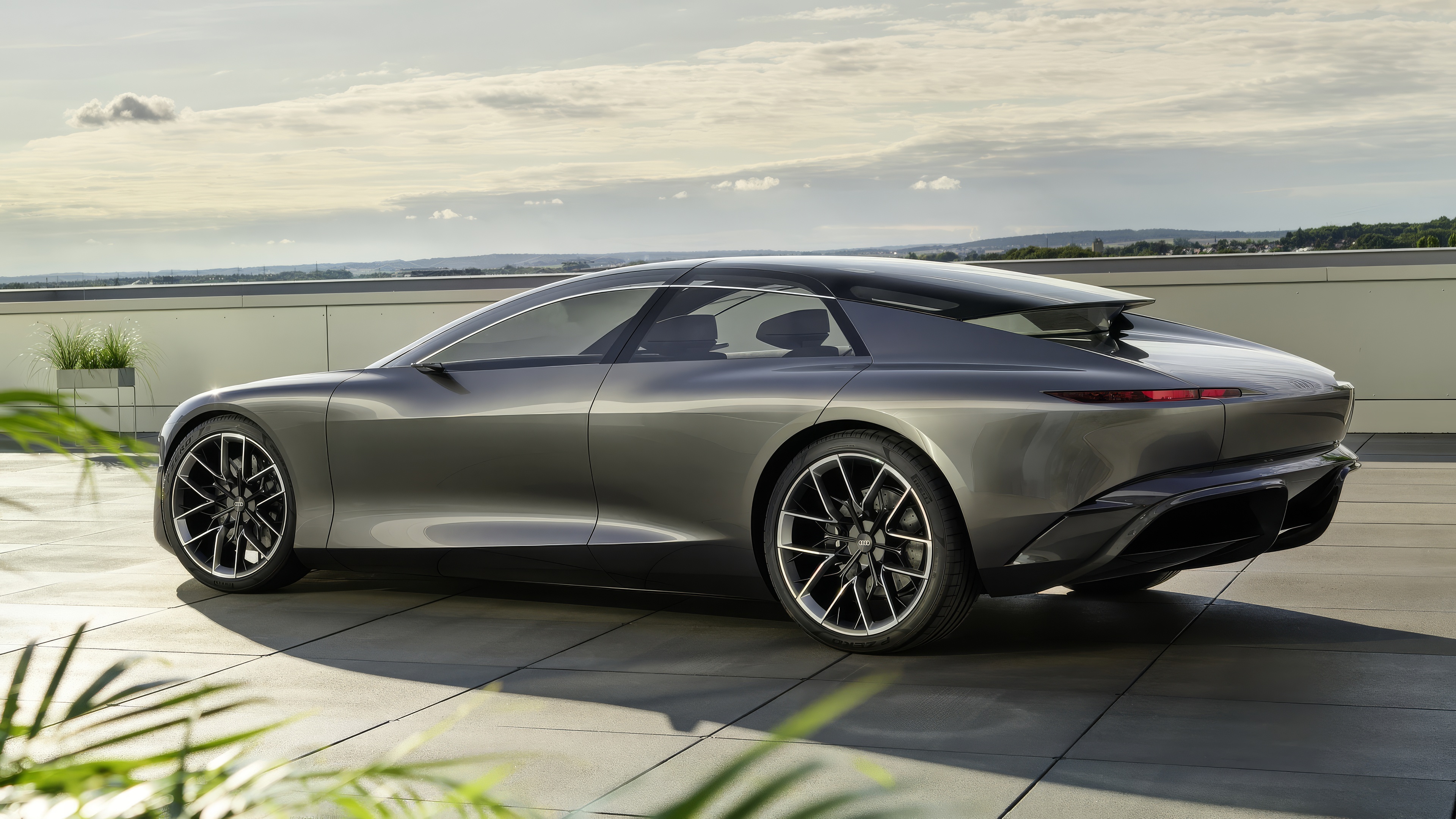 Audi A8 Avant e-tron rear view