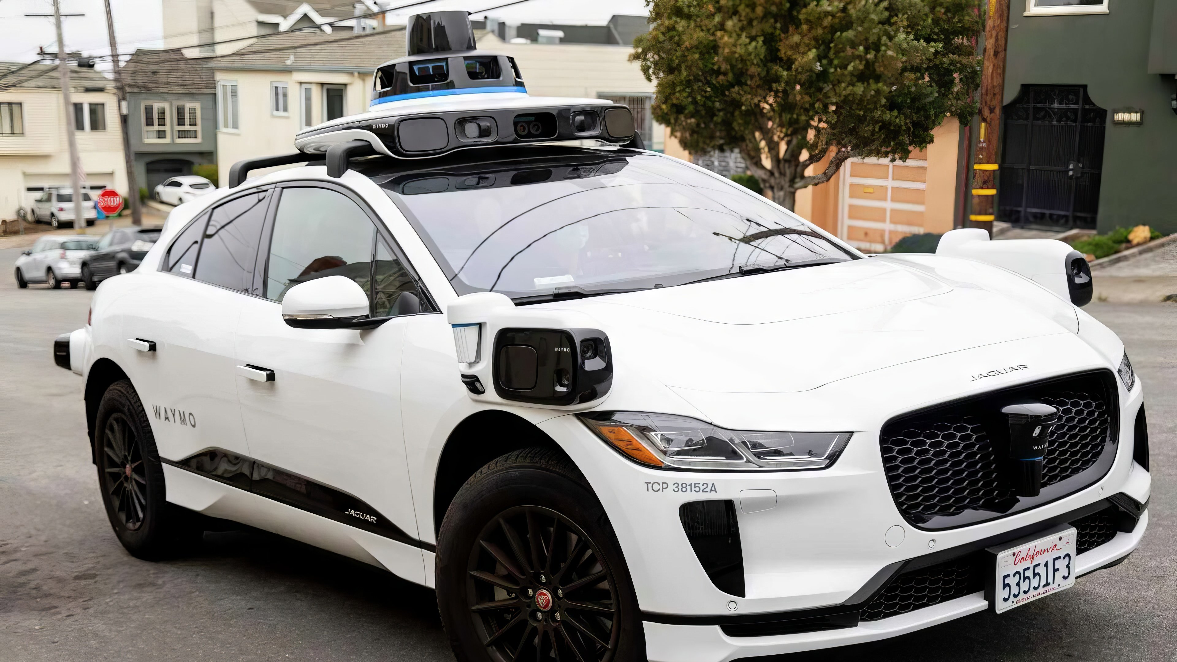 Jaguar I-PACE 400 Robotaxi front view