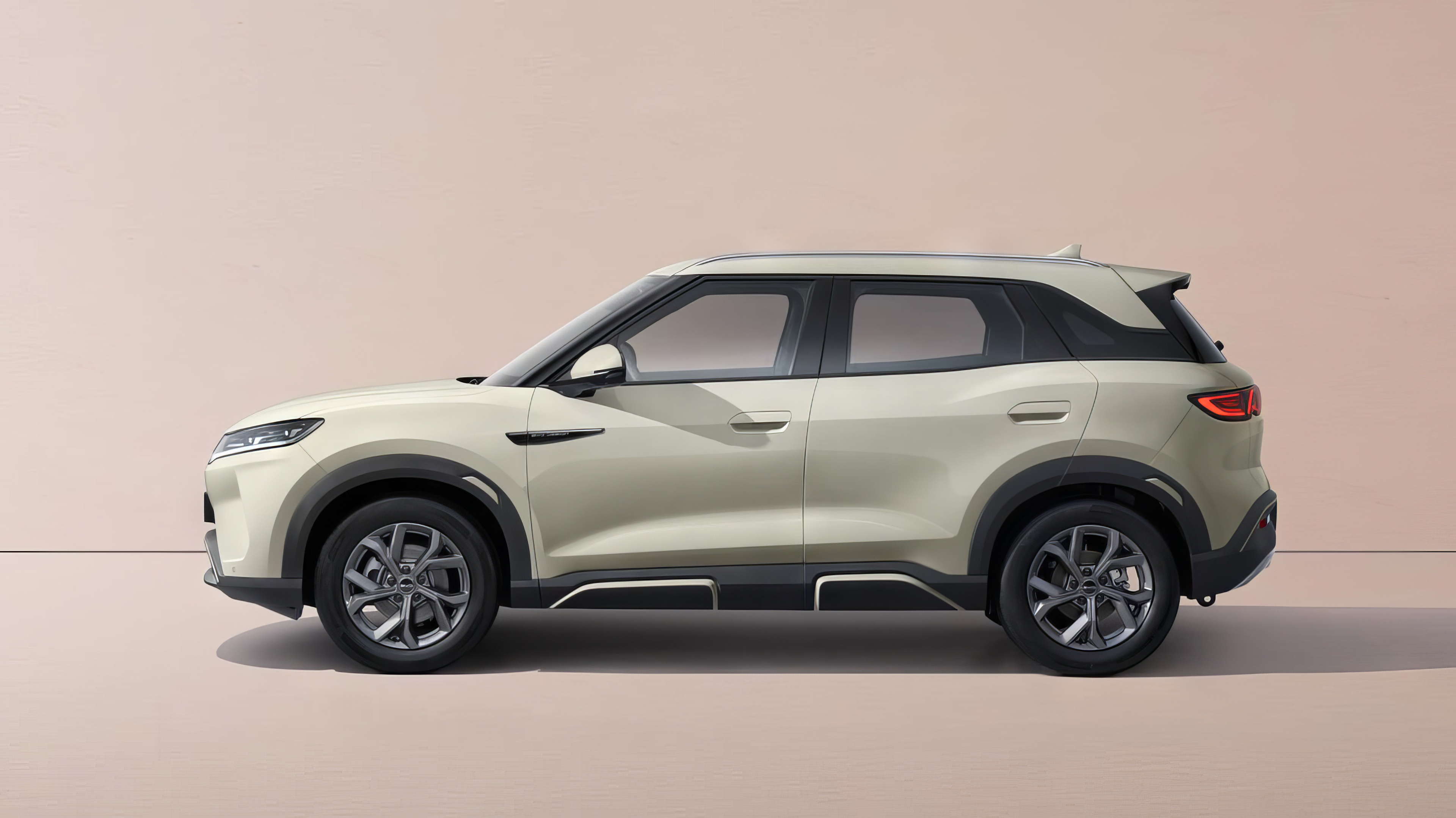 BYD Atto 2 LR side view