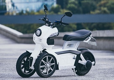 Doohan electric moped scooter